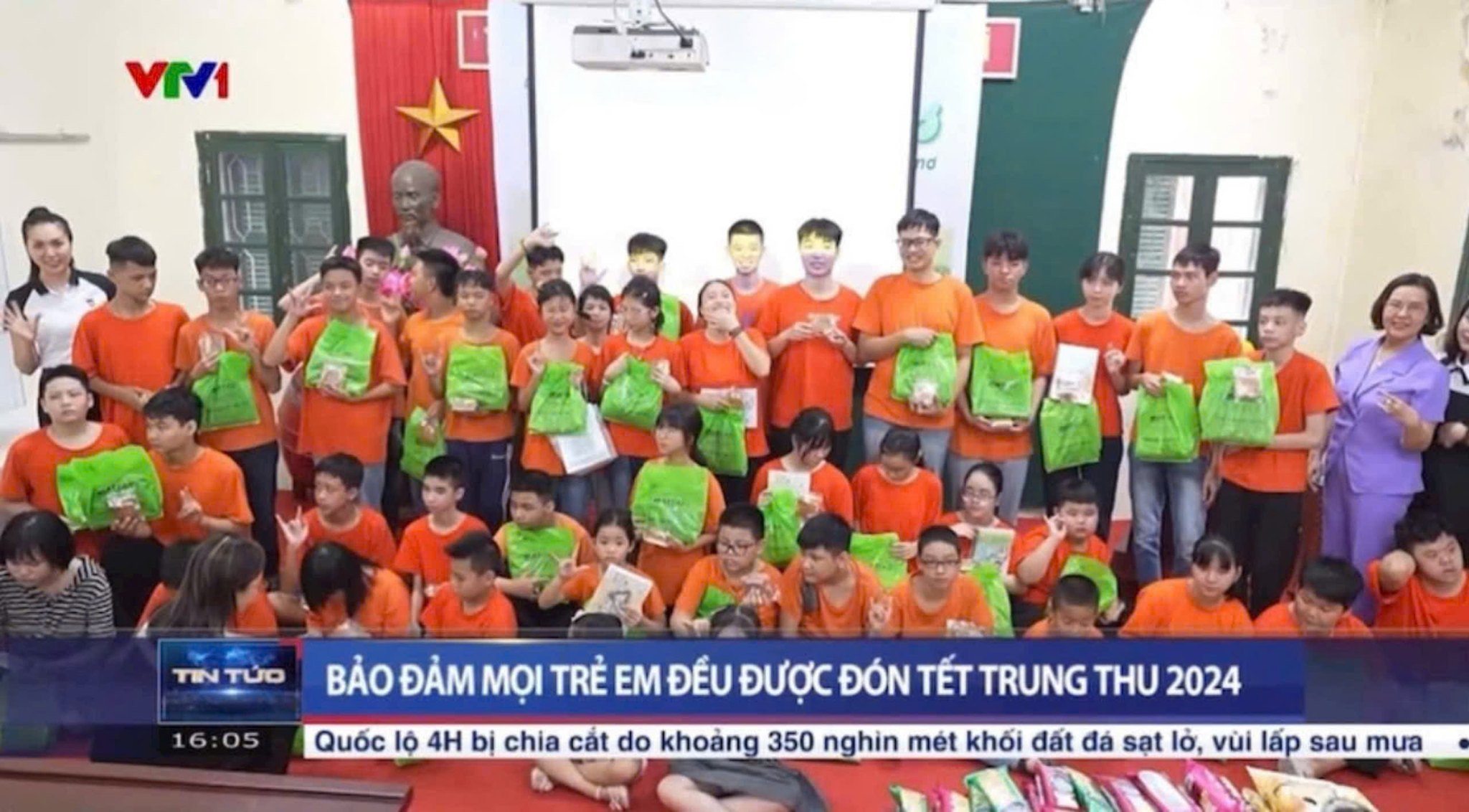 Matfas từ thiện tại trường PTCS Dân lập dạy trẻ câm điếc Hà Nội